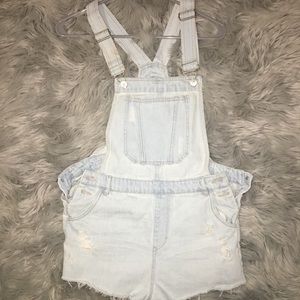 Overall shorts
